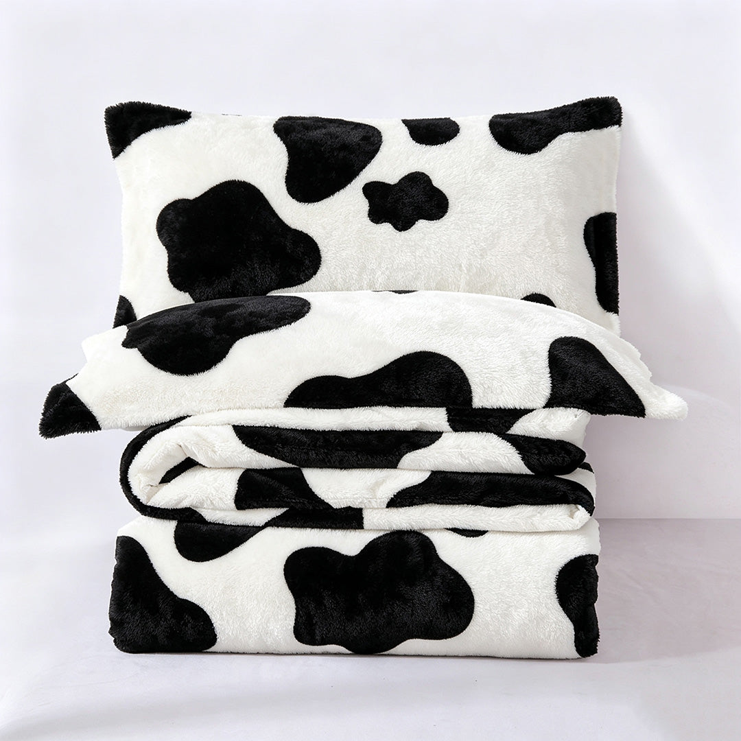 3 Pieces Soft Cow Print Plush Comforter Set for Fall & Winter