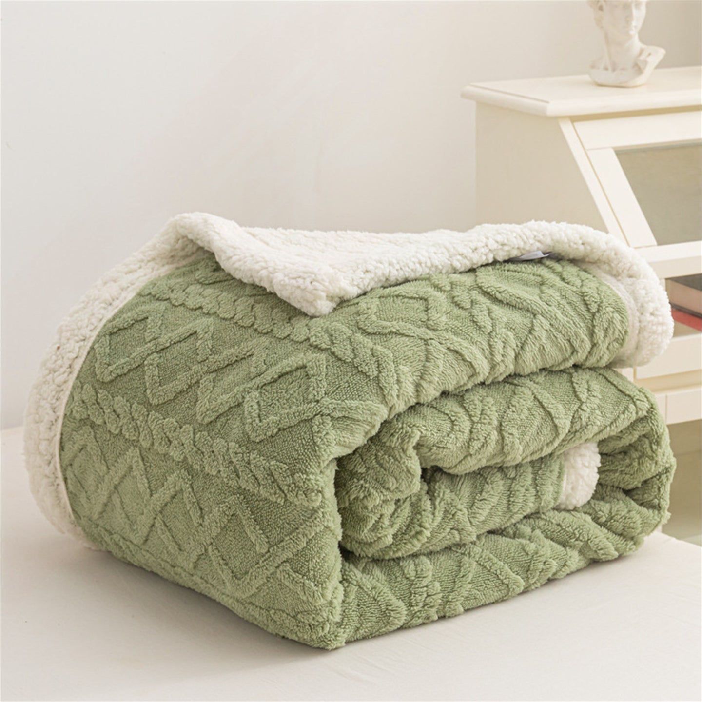 Super Soft 3D Carved Fleece & Sherpa Blanket