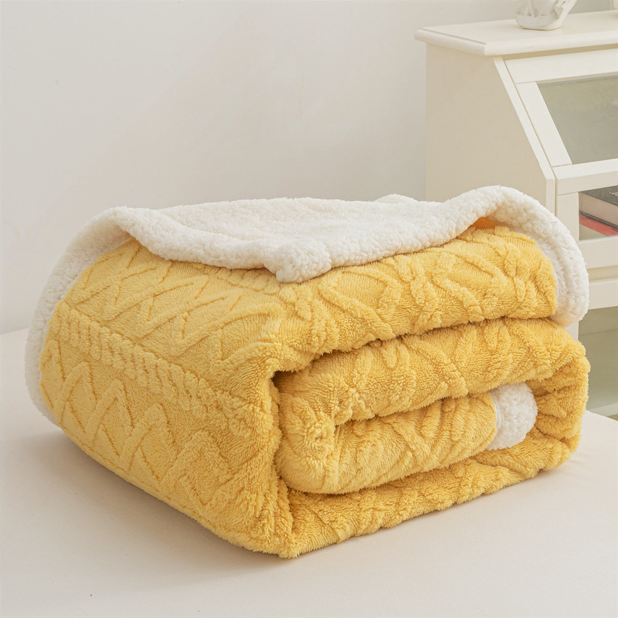 Super Soft 3D Carved Fleece & Sherpa Blanket