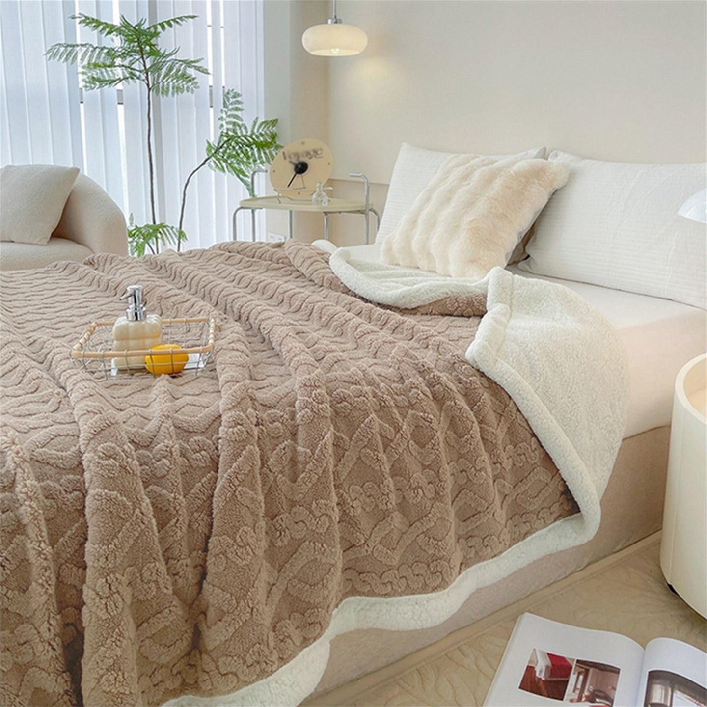 Super Soft 3D Carved Fleece & Sherpa Blanket