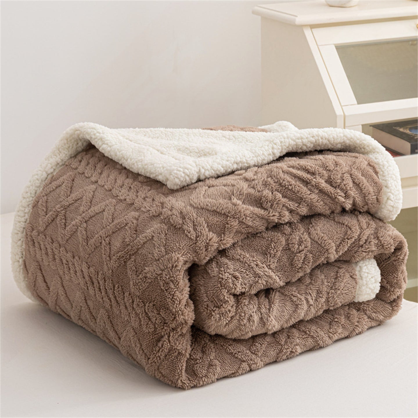 Super Soft 3D Carved Fleece & Sherpa Blanket