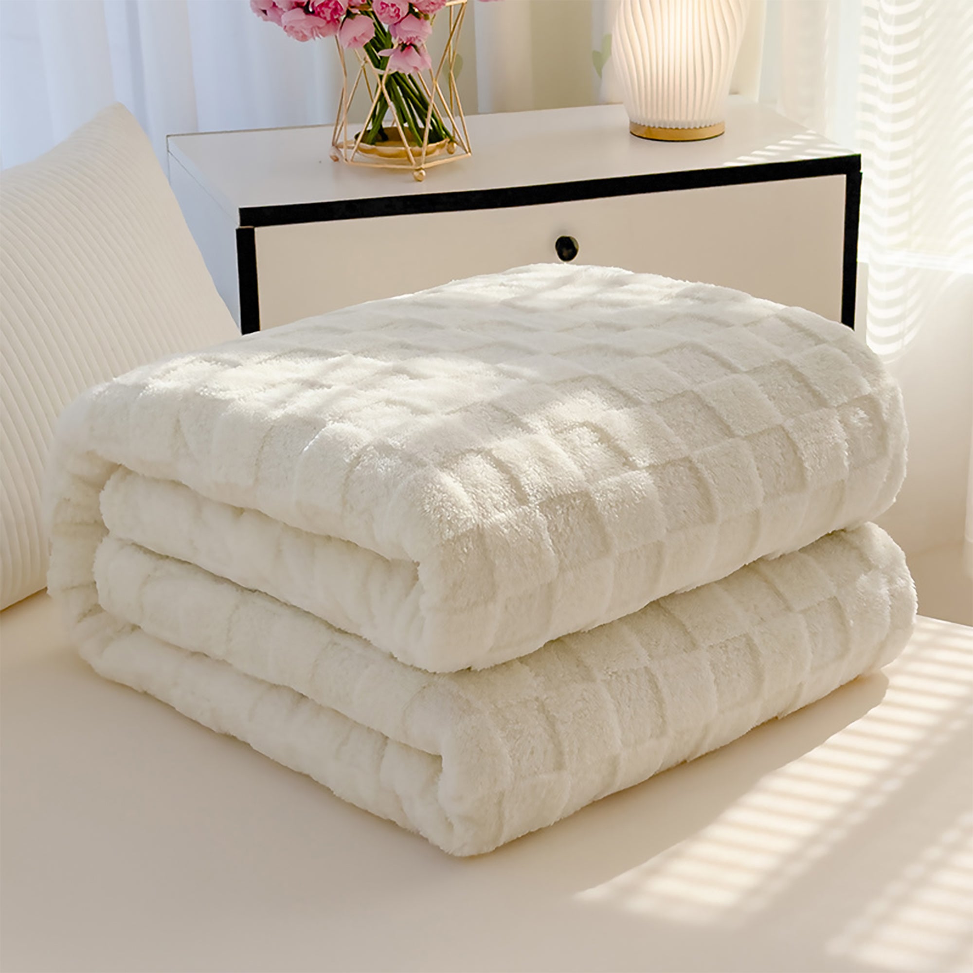 3D Carved Cloud-Soft Blanket — Luxury Throw with Pet-Friendly Durability