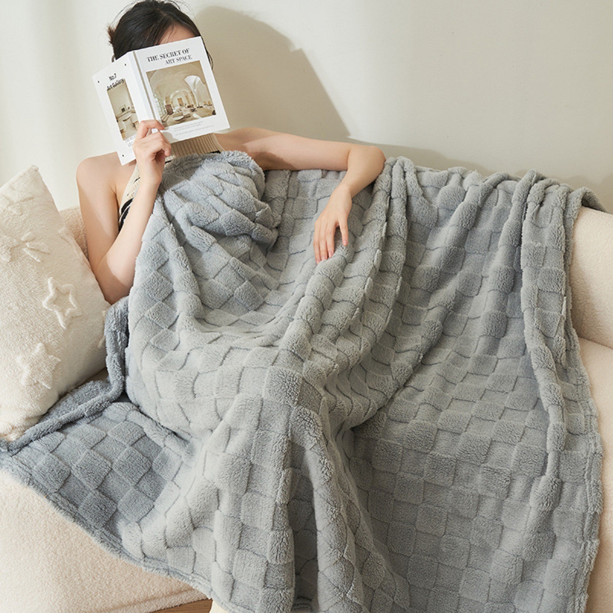 3D Carved Cloud-Soft Blanket — Luxury Throw with Pet-Friendly Durability