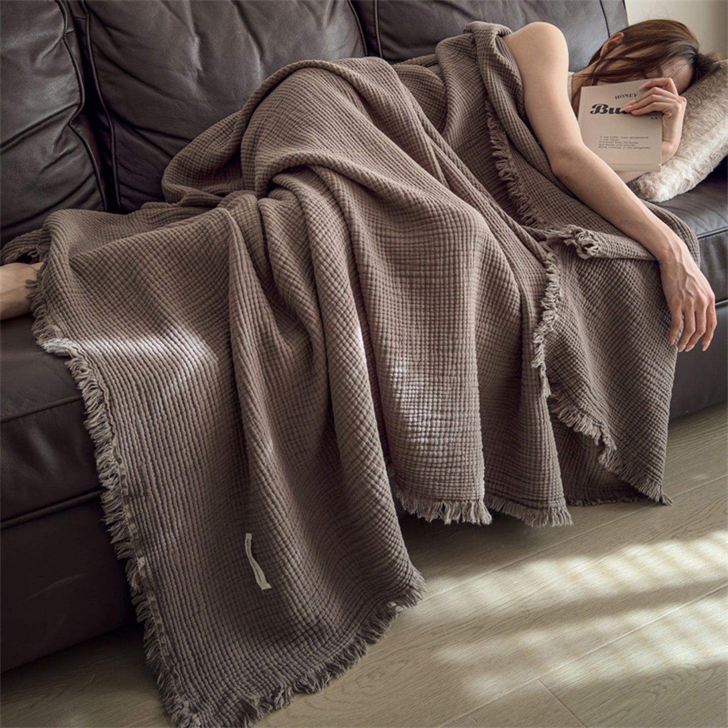Cotton Waffle Knit Throw Blanket with Fringe – Boho Couch Cover & Cozy Quilt