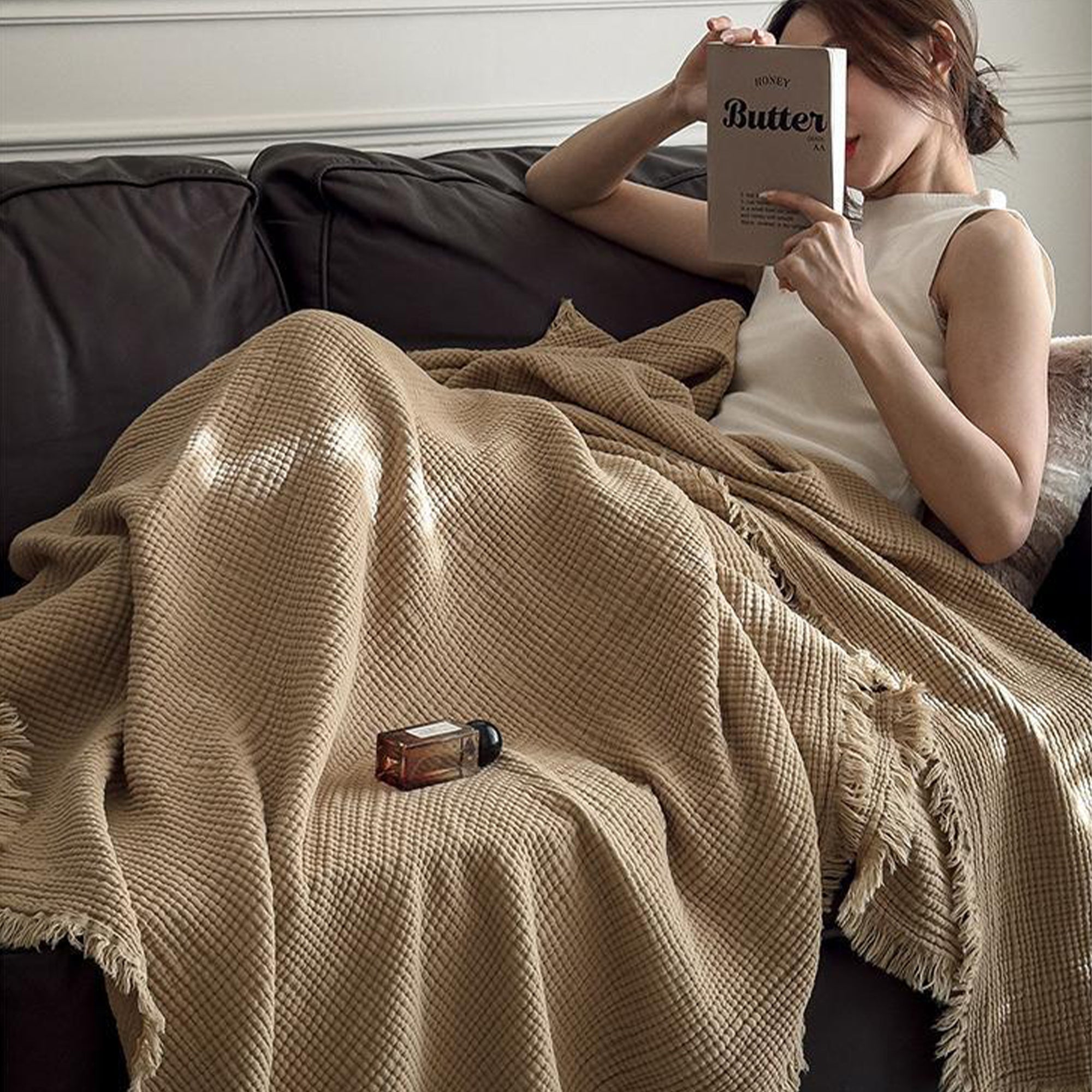 Cotton Waffle Knit Throw Blanket with Fringe – Boho Couch Cover & Cozy Quilt