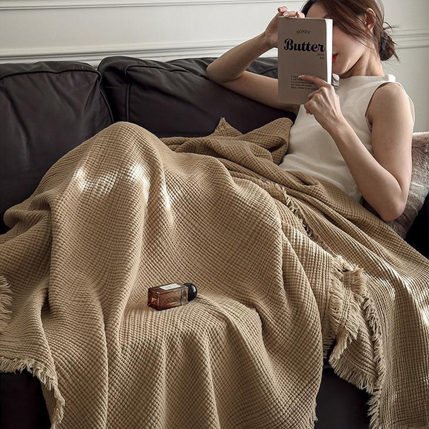 Cotton Waffle Knit Throw Blanket with Fringe – Boho Couch Cover & Cozy Quilt