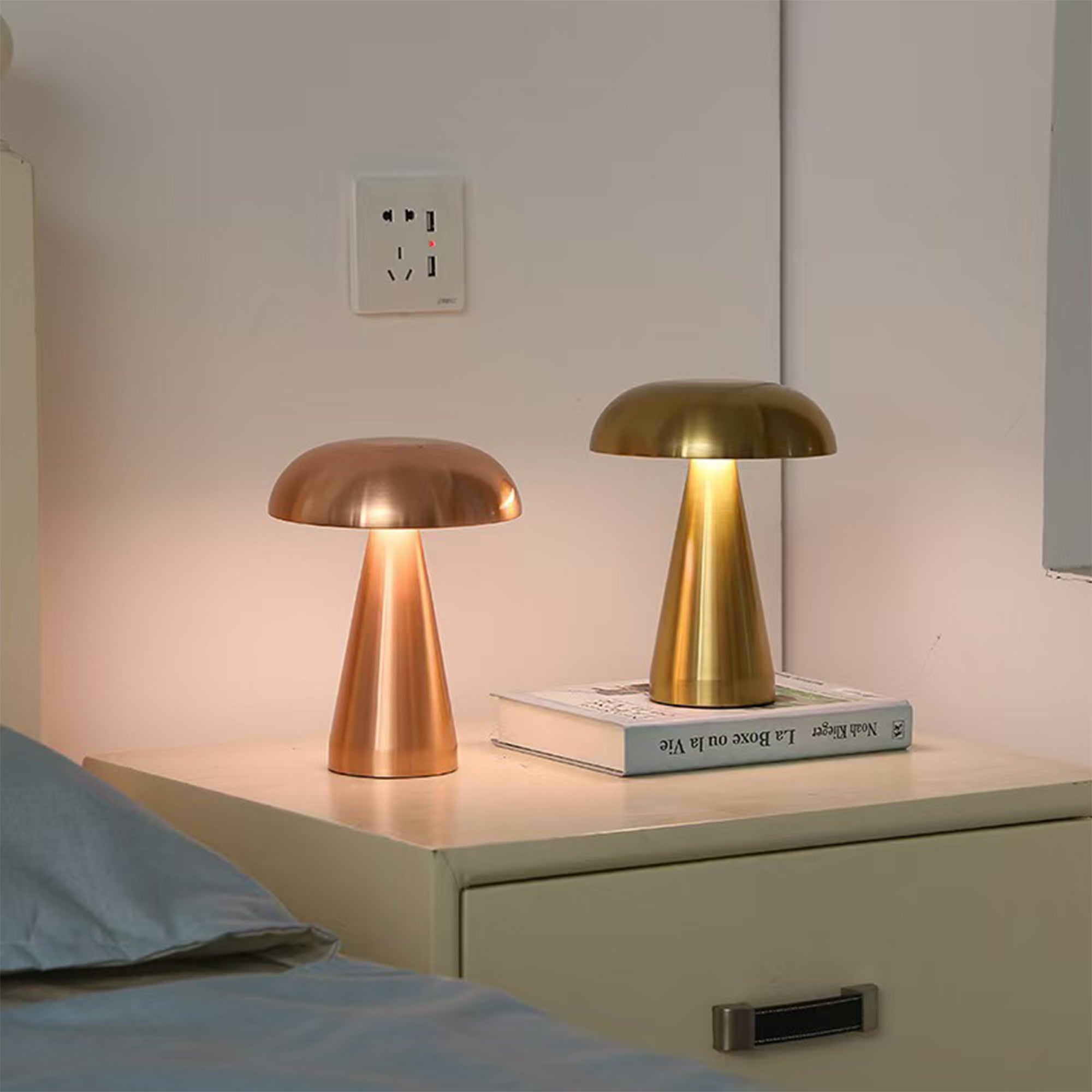 Portable Mushroom LED Table Lamp - Cordless Touch Dimmable Retro Bedside Nightlight