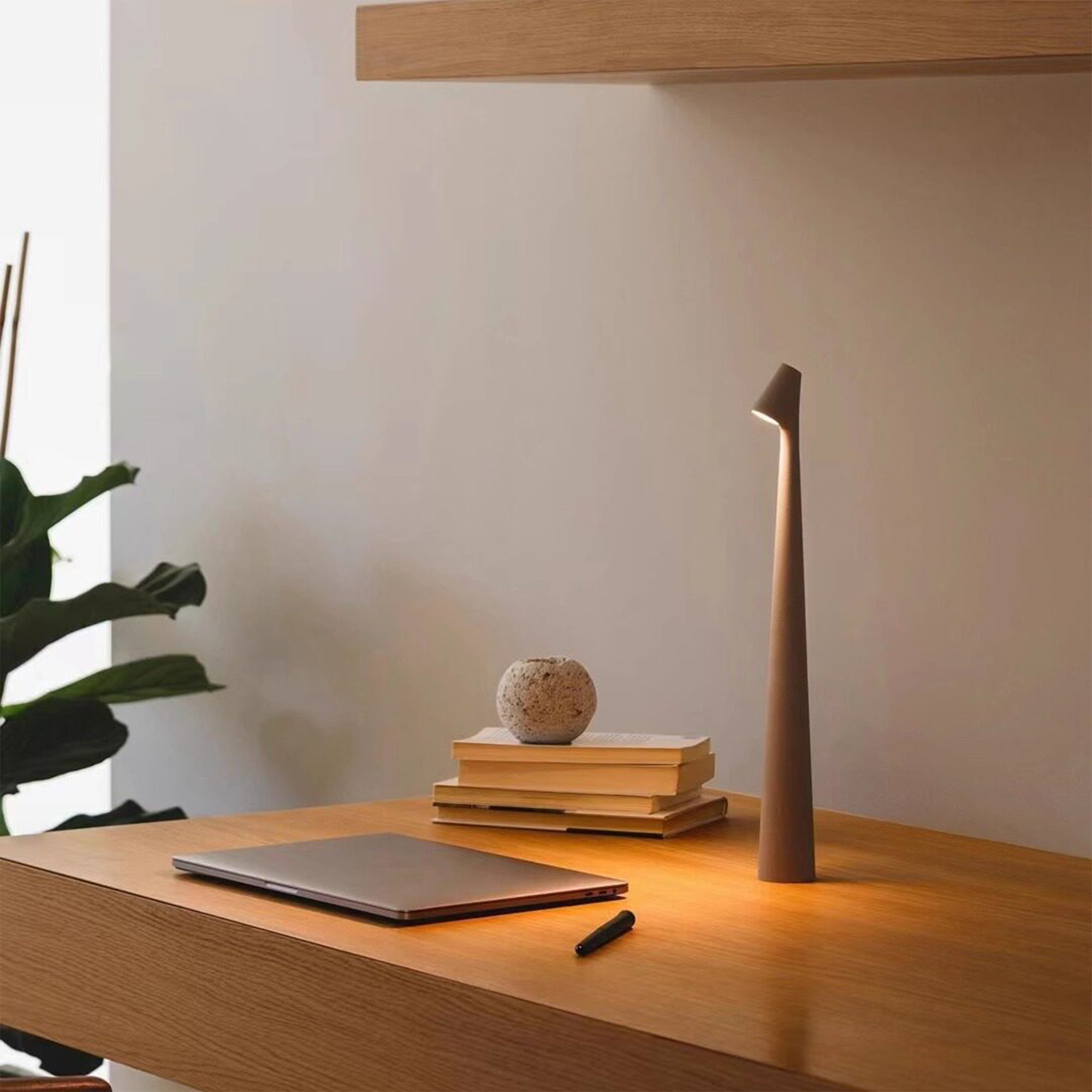 Minimalist Sculptural Cordless Table Lamp with Touch Dimming