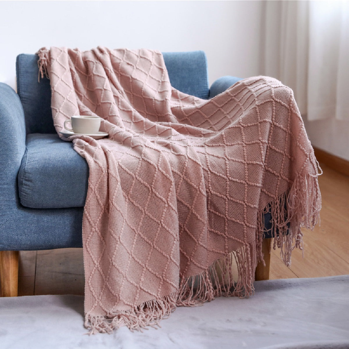 Textured Diamond Knitted Throw Blanket with Fringe Tassels