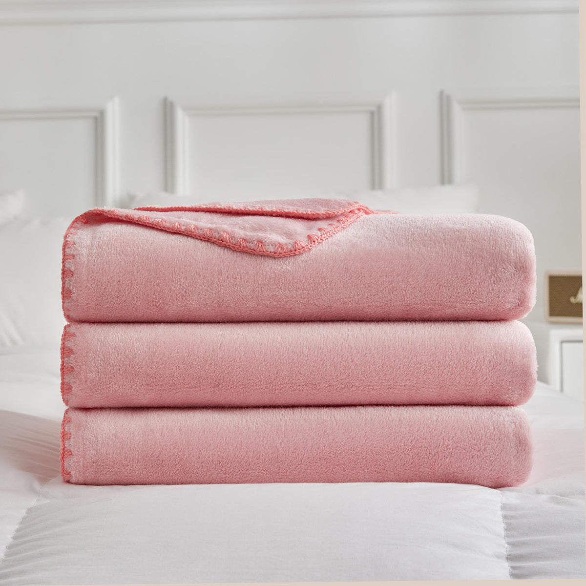 Soft Flannel Throw Blanket for Sofa & Bed Comfort