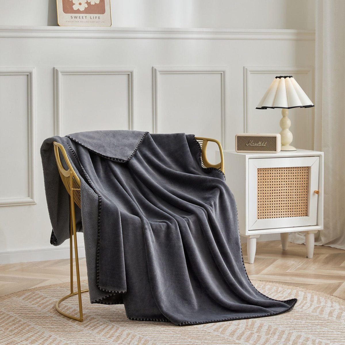 Soft Flannel Throw Blanket for Sofa & Bed Comfort