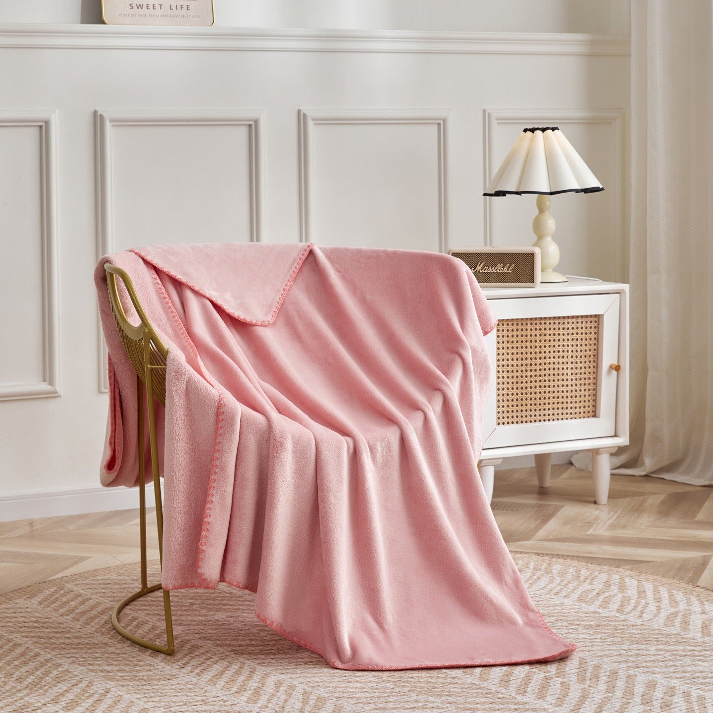 Soft Flannel Throw Blanket for Sofa & Bed Comfort