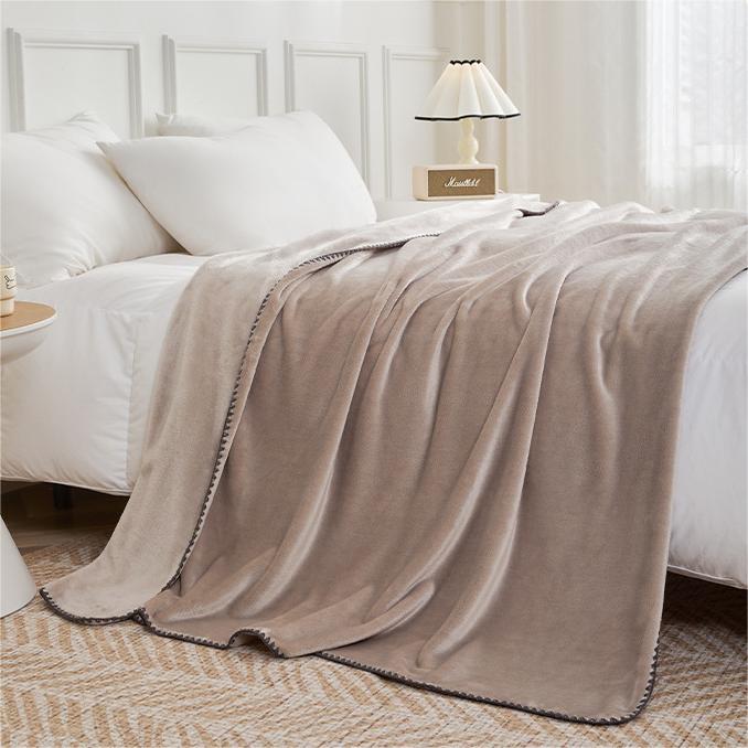 Soft Flannel Throw Blanket for Sofa & Bed Comfort