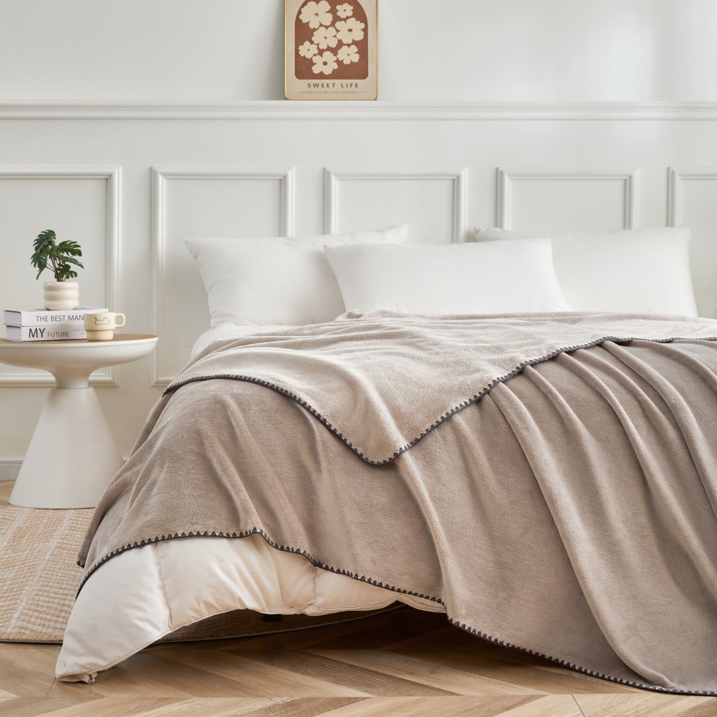 Soft Flannel Throw Blanket for Sofa & Bed Comfort