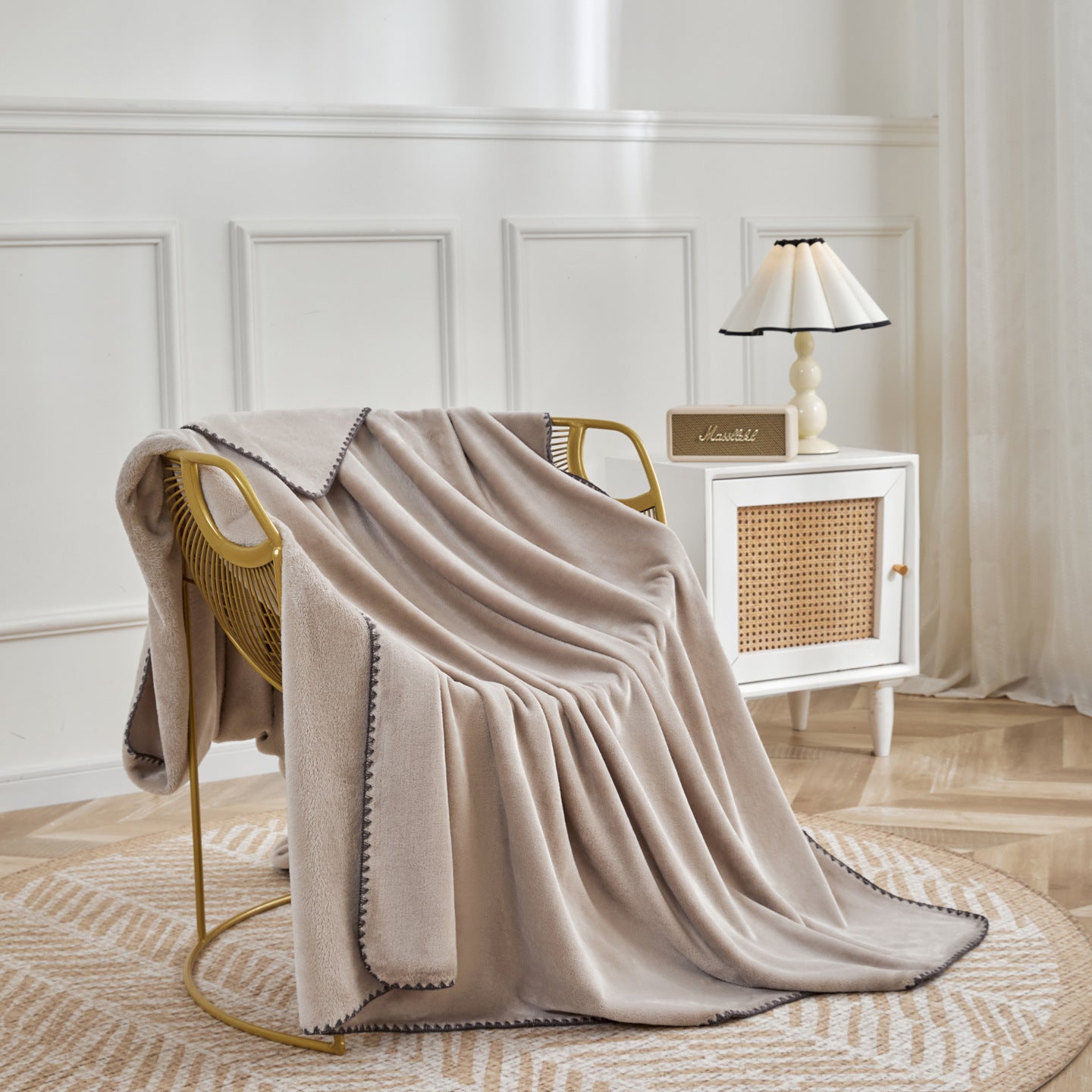 Soft Flannel Throw Blanket for Sofa & Bed Comfort